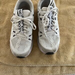 On Running White cloudsurfer